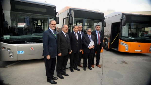 New York'a taksi, Roma'ya otobüs!