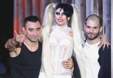 Lady Gaga Paris Moda Show'da