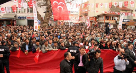 Bahçeli: AK Parti ithal tişört giydi!