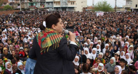 Leyla Zana 20 yıl sonra yeniden Meclis'te