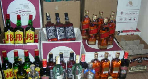Ayvalık'da kaçak viski operasyonu