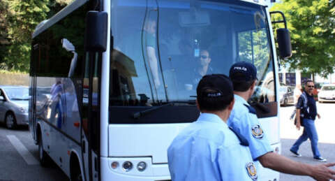 Gözaltındaki 15 kişi Adliye'de