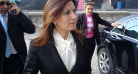 Nimet Çubukçu 2 saatte boşandı