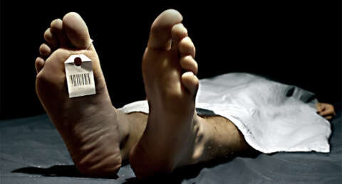 21 saat morg dolabında kaldı