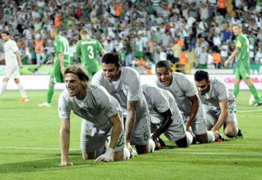 Bursaspor zorlandı ama kazanmasını bildi