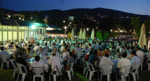 Mühendislerin 'birliği' iftarda
