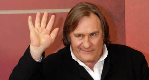 Yolcuların gözü önünde ihtiyaç giderdi