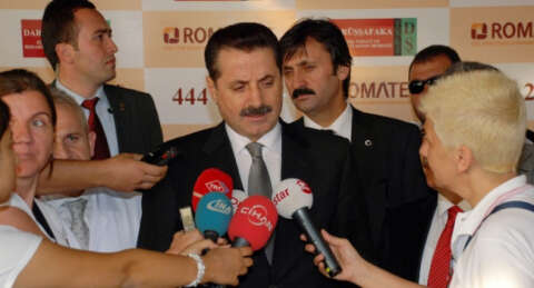 Faruk Çelik İbrahim Tatlıses'i ziyaret etti