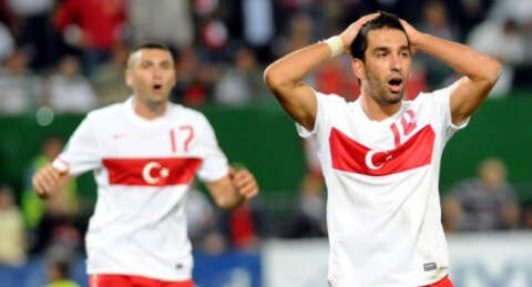 Twitter'da Arda Turan geyikleri