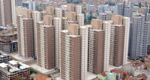 İnşaat işçisi 18 kattan düştü