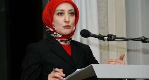 Özlem Albayrak'dan dindar erkeklere gönderme