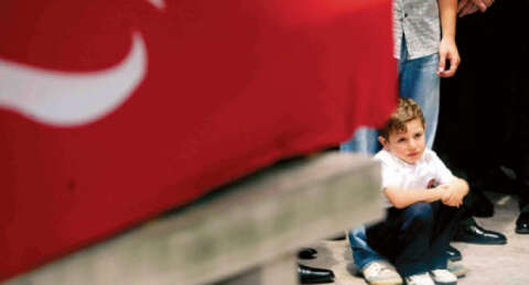 Pervari'de karakola saldırı: 5 asker şehit