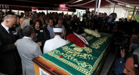 Gökşin Sipahioğlu toprağa verildi