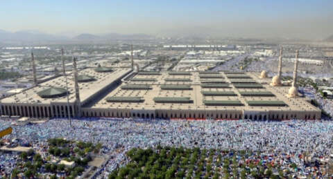 Mekke sokakları insan seli