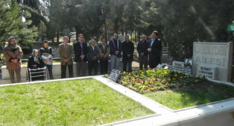 Özhan Canaydın mezar başında anıldı