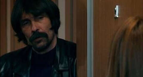 'Evlensen ya benle!'