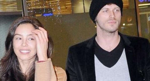 Kıvanç Tatlıtuğ Azra Akın'a geri döndü!