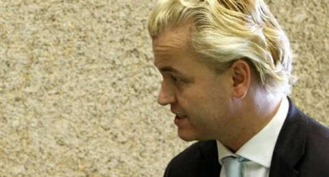Geert Wilders Türkiye toprağını öpmüş!