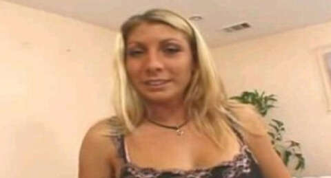 Porno filminde oynayan öğretmen işten kovuldu