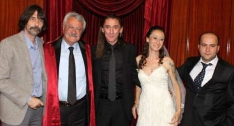 Behzat Ç'den sonra Akbaba da evlendi!