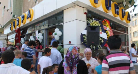 FURPA 3 mağaza birden açtı