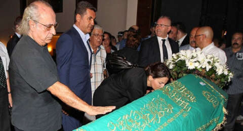 Müşfik Kenter son yolculuğuna uğurlandı