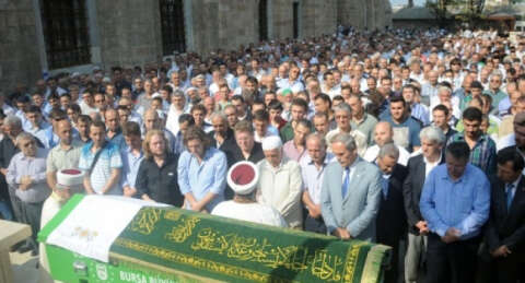 Celal Gülayan toprağa verildi