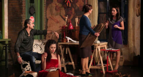 Nilüfer'de Cam'dan tiyatro