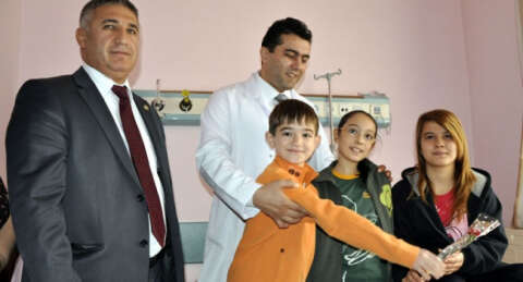 Çocuk hastalara anlamlı ziyaret