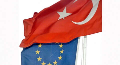 Türkler AB ülkelerine vize için servet ödüyor