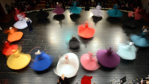 Kadın semazenler büyüledi