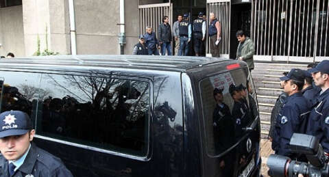 Aslan Güner ve Erdal Ceylanoğlu Adliyede