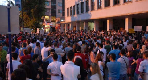 Türkiye genelinde 100'e yakın gösteri yapıldı