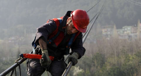 Uludağ'da teleferik inşaatında kaza