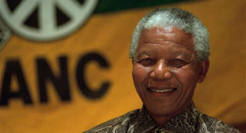 Nelson Mandela tekrar hastanede