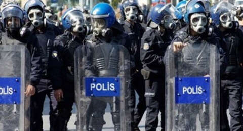 İstanbul polisinin tayin ve izinleri ertelendi