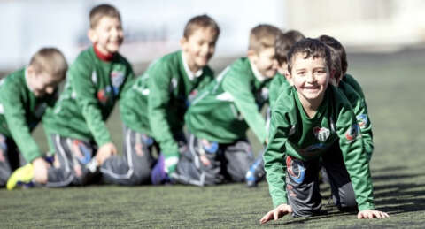 Bursaspor Futbol Okulu'nun yaz dönemi başlıyor