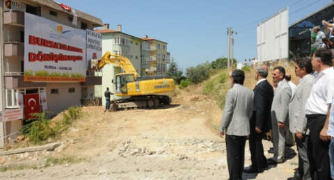 Gemlik'te kentsel dönüşüm yıkımla başladı