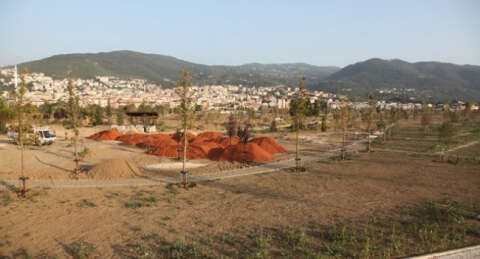 Hüdavendigar Parkı ortaya çıkmaya başladı