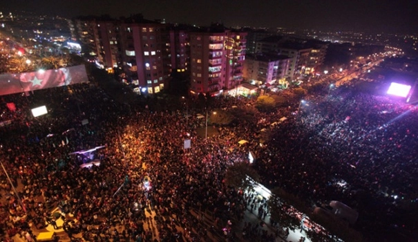 Nilüfer'deki coşkulu kutlamadan kareler