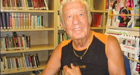 Usta tiyatrocu Zafer Önen yaşamını yitirdi