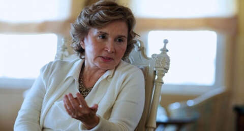 Ilıcak'tan 'manidar' tweetler: Kucağına otururlar