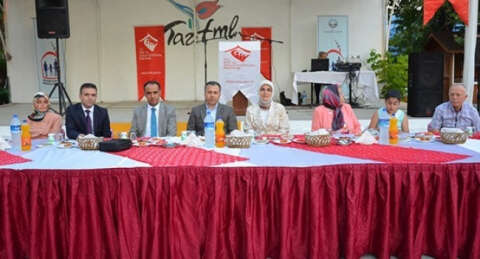 Tekirdağ Valisi Coca-Cola'yı Fanta içerek protesto etti