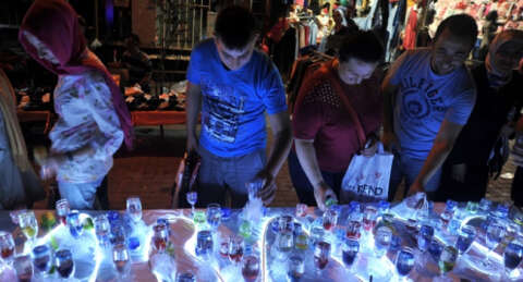 Bursa'da 'gece pazarına' büyük ilgi