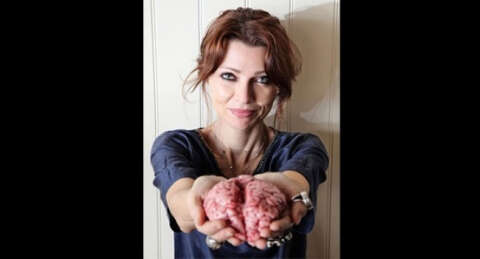 Elif Şafak vejetaryen olmaktan vazgeçti