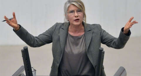 Emine Ülker Tarhan CHP'den istifa etti