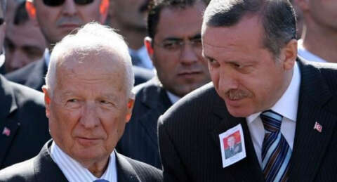 Baskın Oran, Evren ve Erdoğan'ın benzerliklerini yazdı