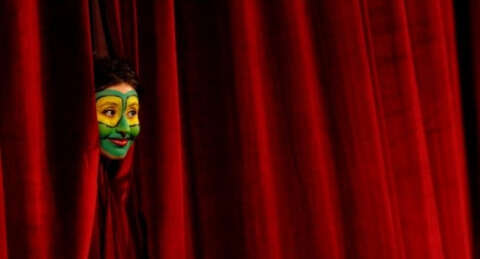 Bursa'da tiyatroda hangi oyunlar var?