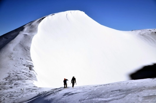 Dağcılar Uludağ'ın zirvesine tırmandı