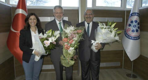 Uludağ Üniversitesi'nde üç fakültenin dekanları değişti